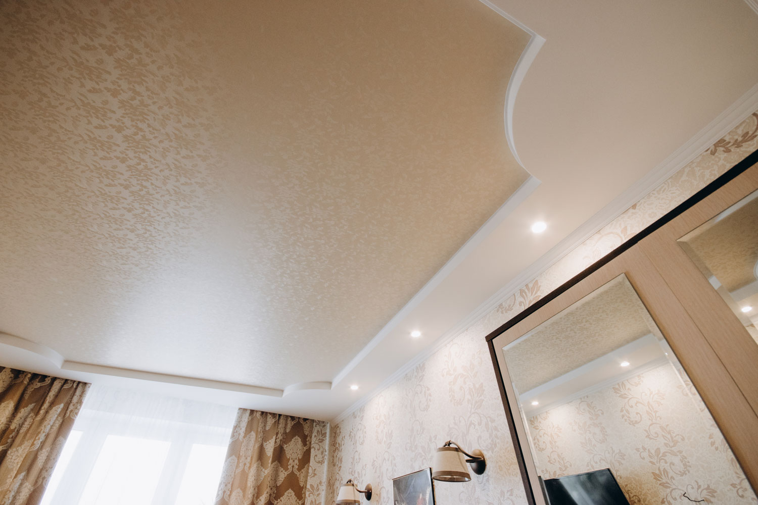 TEKSTUROWANE SUFITY NAPINANE