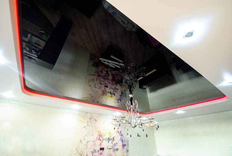 SUFITY NAPINANE W POKOJU DZIENNYM SUFITY NAPINANE W POKOJU DZIENNYM