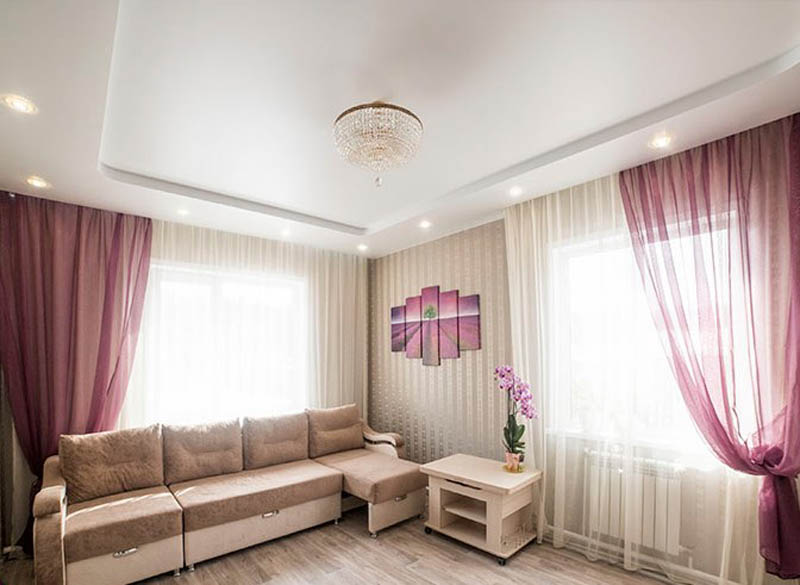 SUFITY NAPINANE W POKOJU DZIENNYM SUFITY NAPINANE W POKOJU DZIENNYM