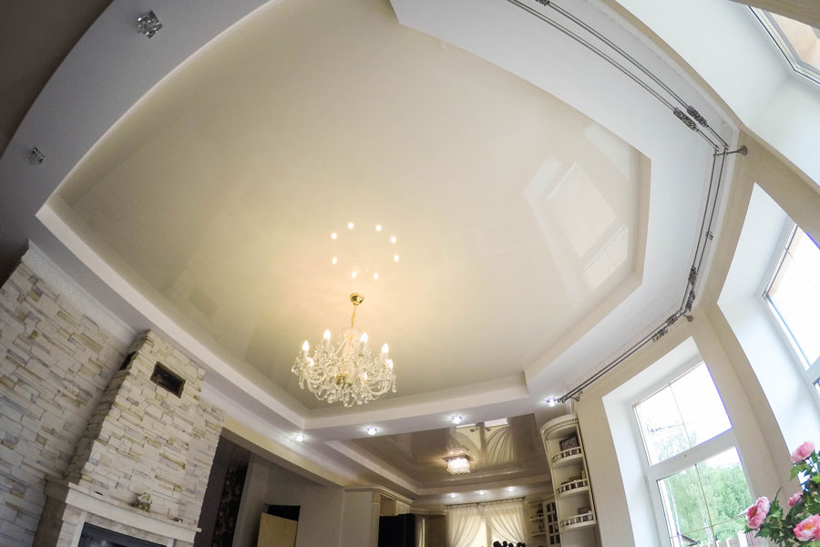 Lakierowane sufity napinane S=17.5m2