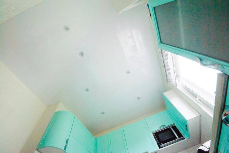 Sufity napinane jednopoziomowe Sufity napinane jednopoziomowe